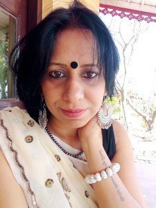 अनुजीत 'इकबाल’