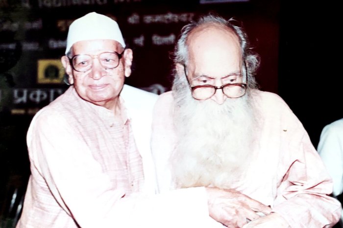 विष्णु प्रभकर जी एवं सत्यार्थी जी
